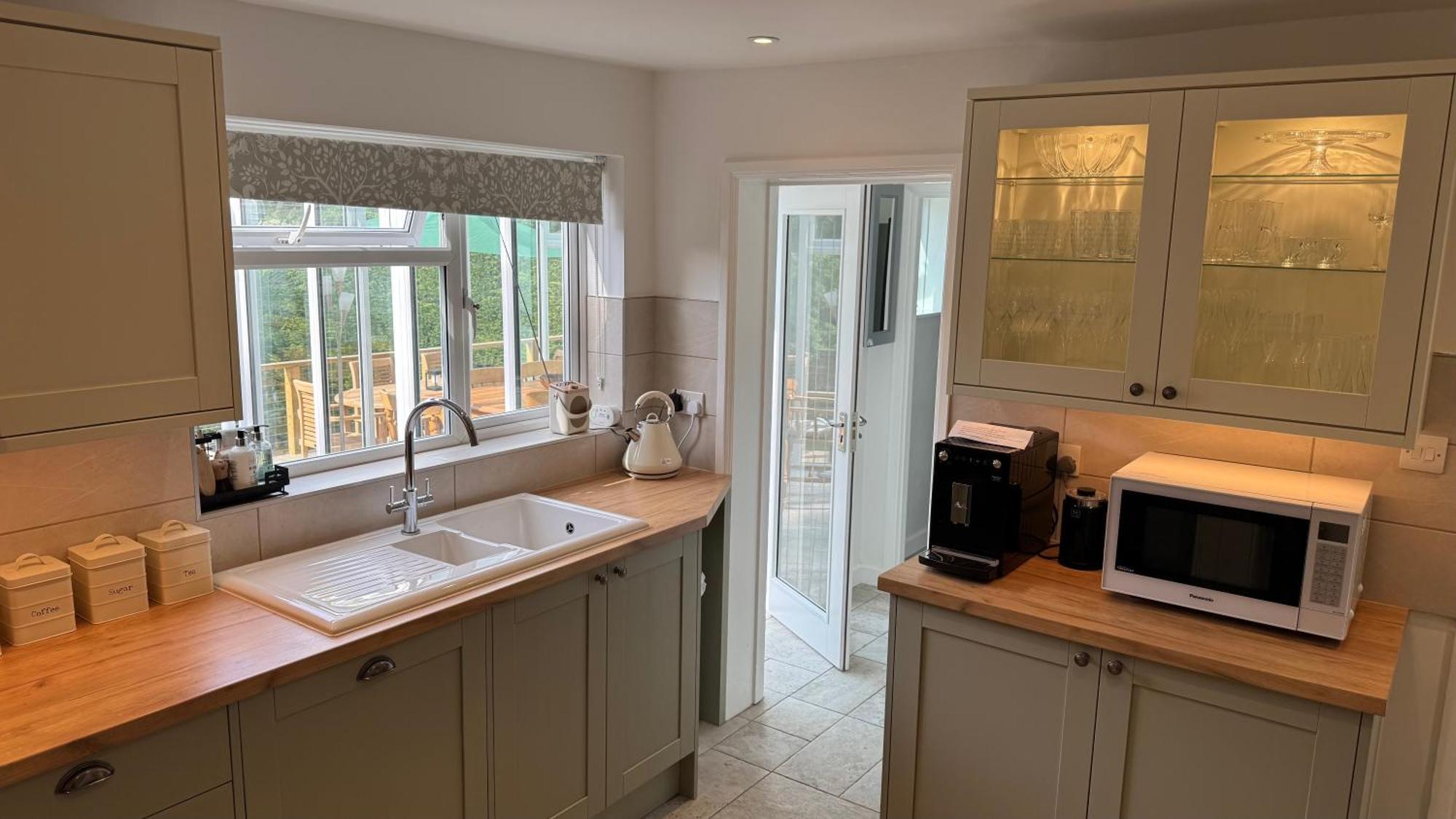 3 Bed Spa Cottage Southwater Экстерьер фото