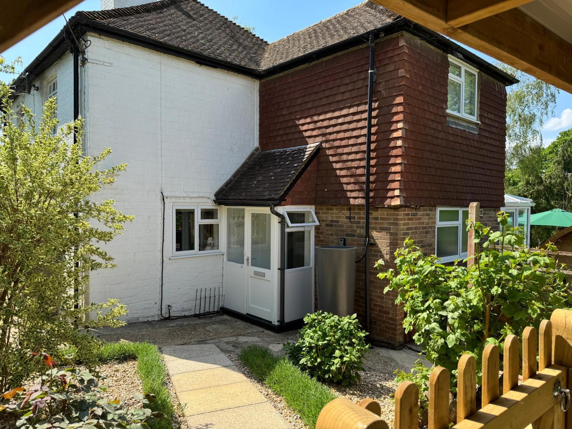 3 Bed Spa Cottage Southwater Экстерьер фото